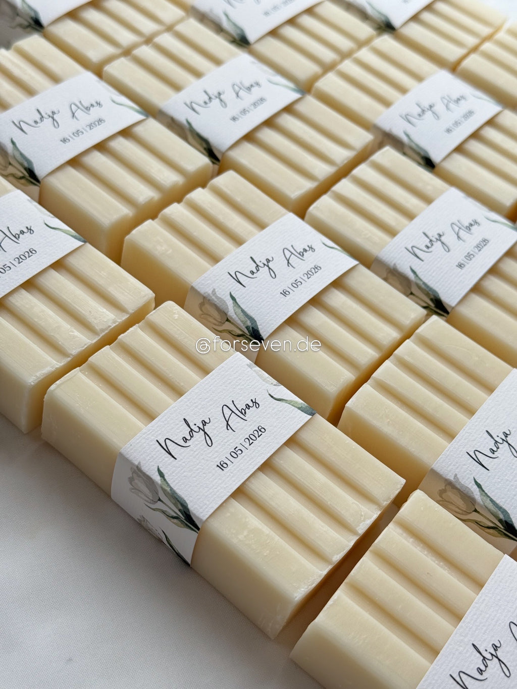 Seifen-Gastgeschenk mit Banderole | Tulpen Kollektion Weiß