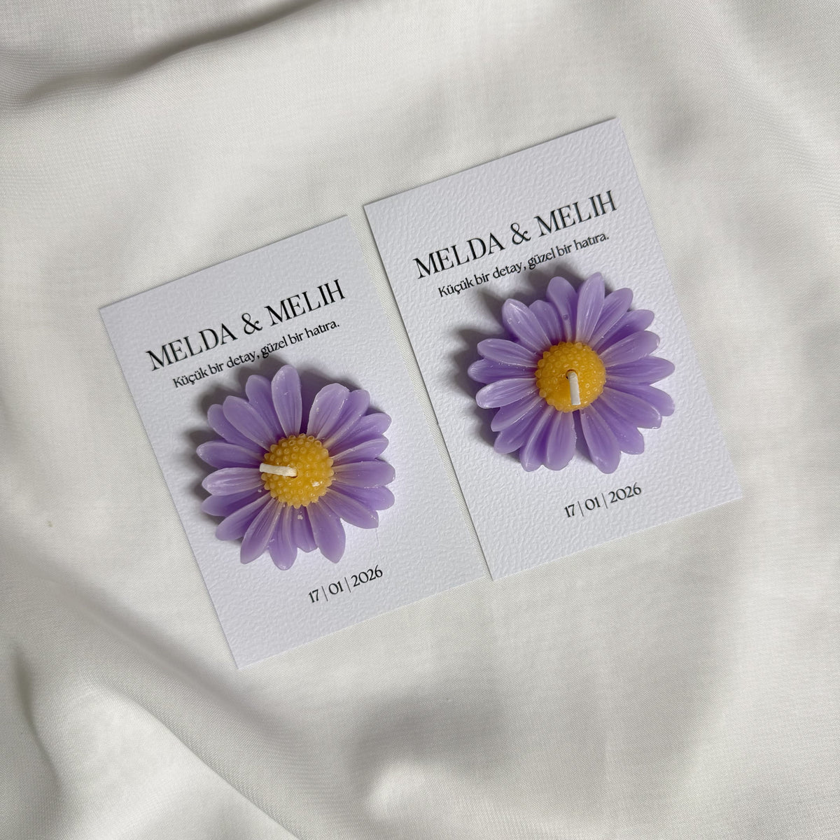 Kerzen-Gastgeschenk mit personalisierter Karte | Lila Blume