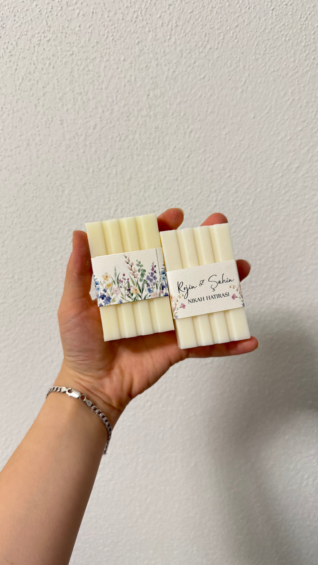 Seifen-Gastgeschenk mit Banderole | Blumenkollektion
